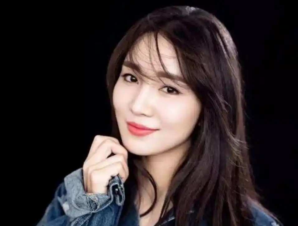 她是重案六组里的孟佳,想知道现在的她长什么样子吗?