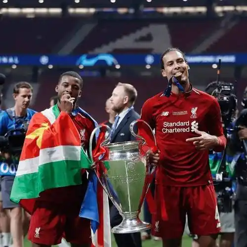 前利物浦球员33岁老将维纳尔杜姆于本月再次被荷兰国家队征召