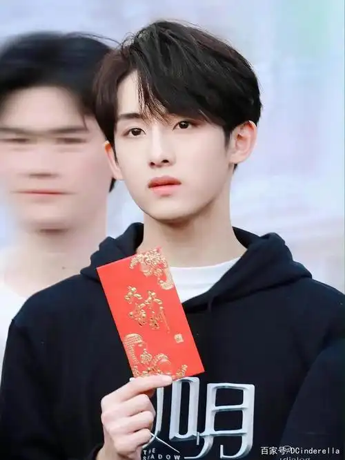 期待新人演员nct成员董思成