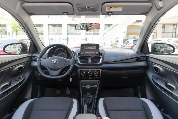 2020款 yaris l 致炫 1.5l 手动 领先版内饰