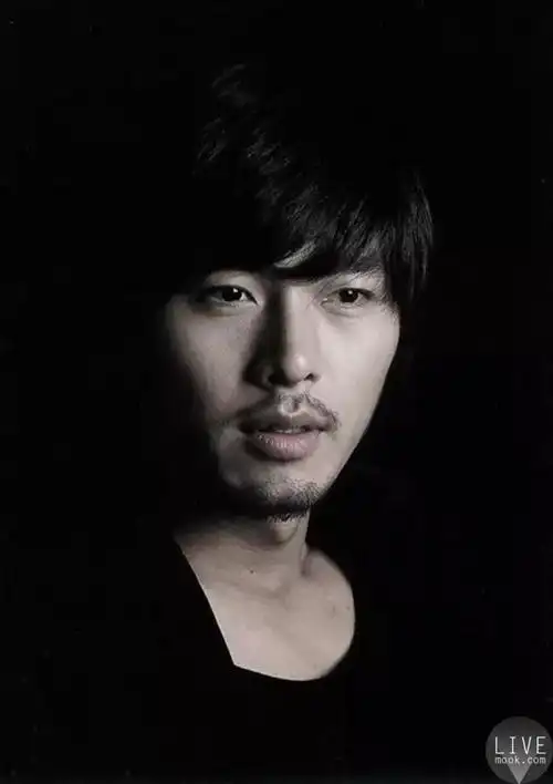 大叔也有漫撕脸韩国四大公共财产男神玄彬