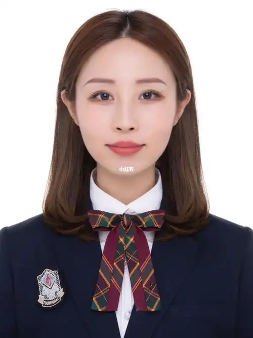 太赞了对比以前随随便便拍的大头证件照,真的差别好大