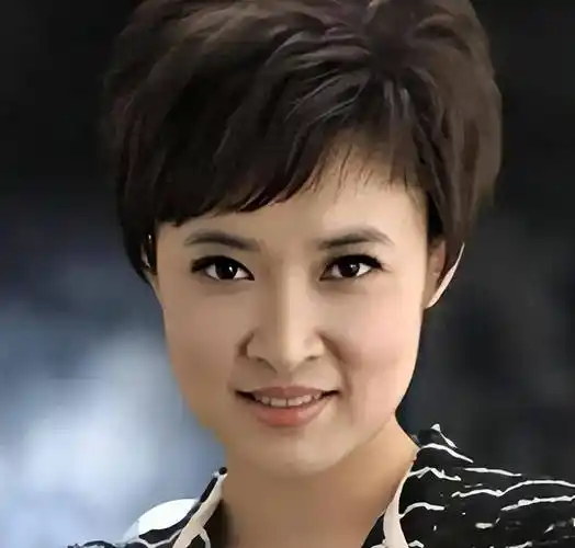 她被誉为央视女神,21岁进央视,工作29年零绯闻,丈夫身份成谜_桑晨