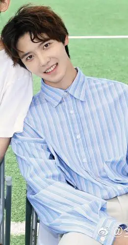 我还是为了他才下载的dy……叫做陈泽,然后他签了壹心,在他还是网红的