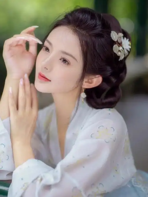 汉服少女写真一眼万年也不过如此了吧