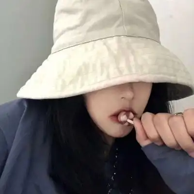 2021头像女戴帽子高清图片,女生头像图片