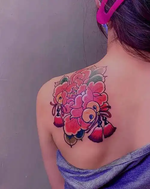 日式新传统牡丹纹身图片_背部新传统纹身图案