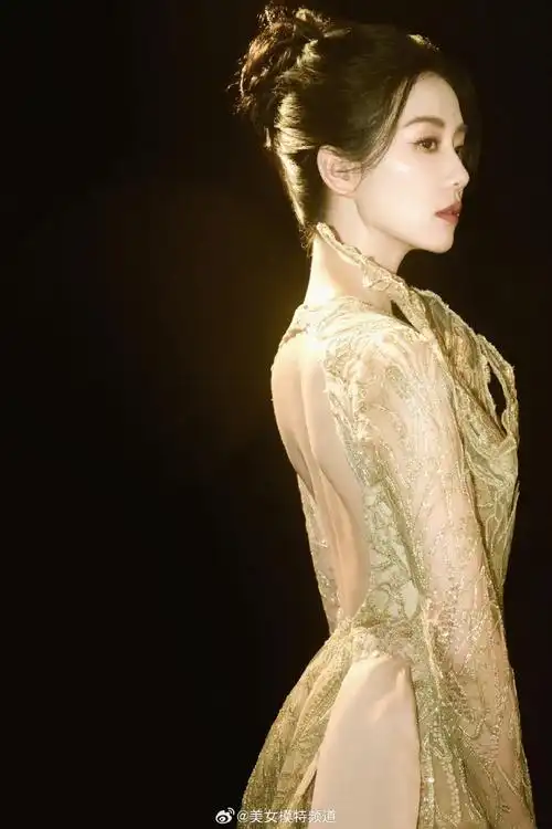 刘诗诗优雅柔美写真