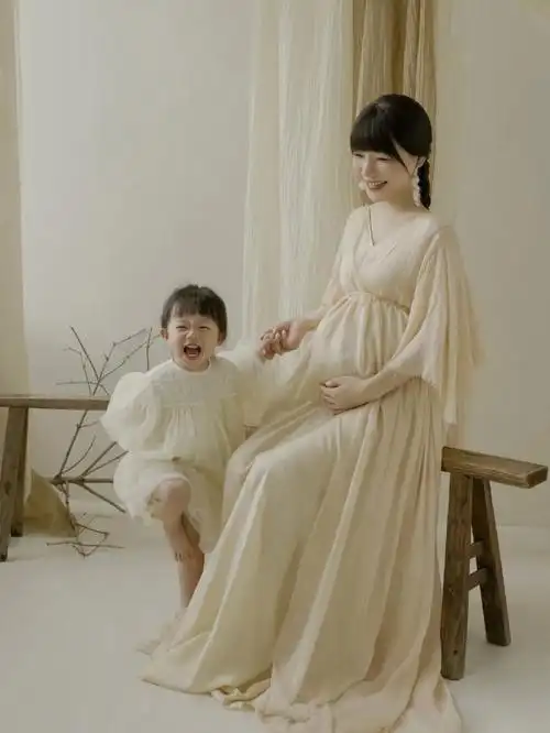 孕照分享二胎孕妇照当然得带上大宝一起拍