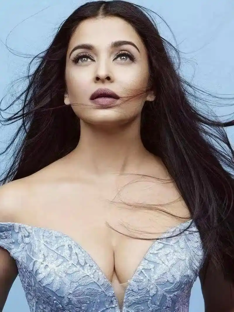 印度十大美女明星,浓墨重彩的明艳姿色 1,艾西瓦娅·巴克罕 2,朴雅卡