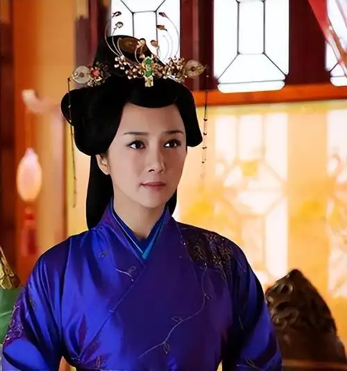 被狗咬毁容后,靠演坏女人翻身,李依晓凭演技成第一