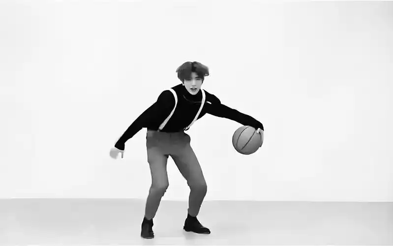 机械手绘:坤kun打篮球