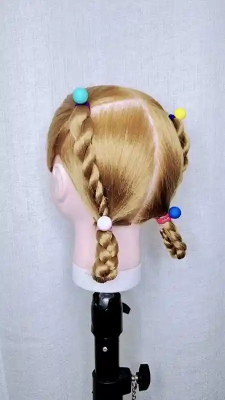 儿童编发:简单日常发型,两股拧轻松扎出漂亮发型,宝妈可以试试-度小视