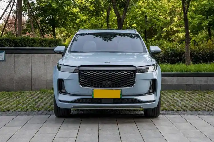 理想one外观沉稳轴距2935毫米配333马力电动机售3498万