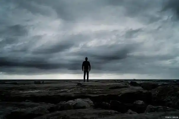 要想生活幸福,就得学会享受孤独,不要对任何人心存期待