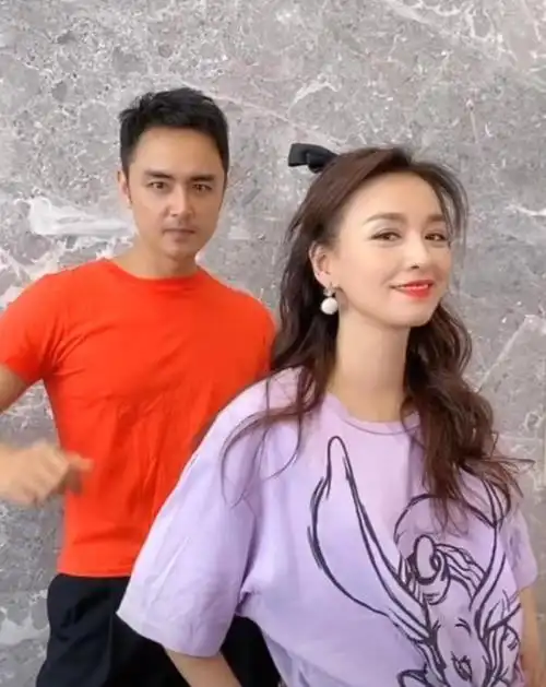 而明道作为曾经的霸道总裁本总,在张庭的众多代理商面前,那可是很受