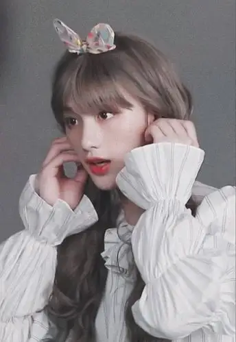 有丁妙妙的美图么尤其跳solo那次找不到哇呜呜呜