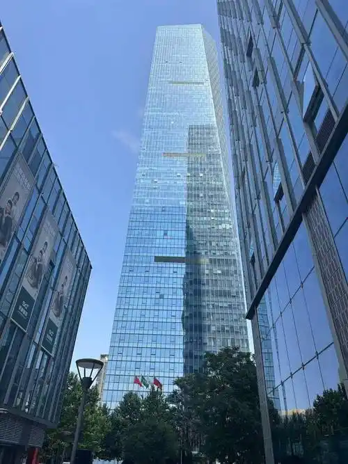 绿地中央广场商铺最新户型图丨项目具体介绍丨售楼部电话丨周边配套丨