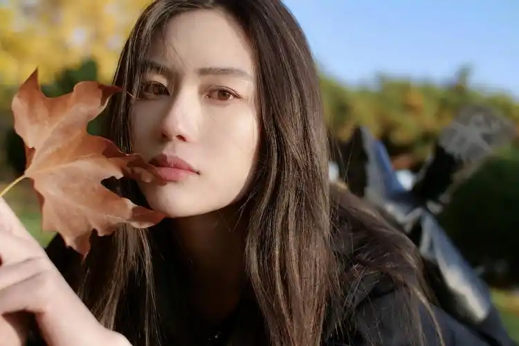 《悬崖之上》演员飞凡"潜身"狩猎杀局