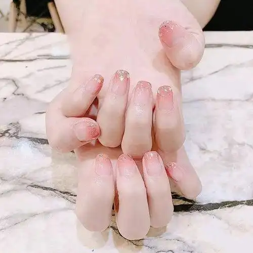 透明果冻色美甲,夏季清凉必备!