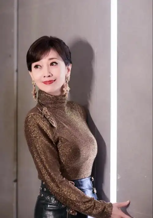 赵雅芝最近20张高清照片, 让人感知她无穷的魅力!