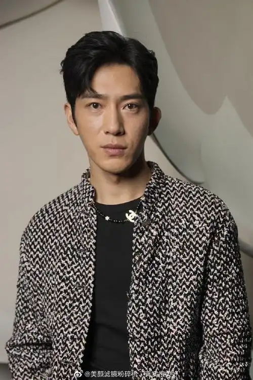 投稿井柏然生图#井柏然 八个字我决定接下这部戏