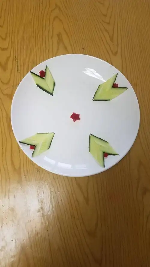 凉菜类 还又盘饰 可以装菜