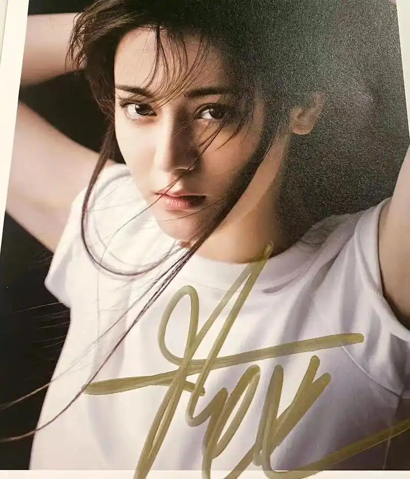 迪丽热巴的签名慢动作怎么写 - 抖音