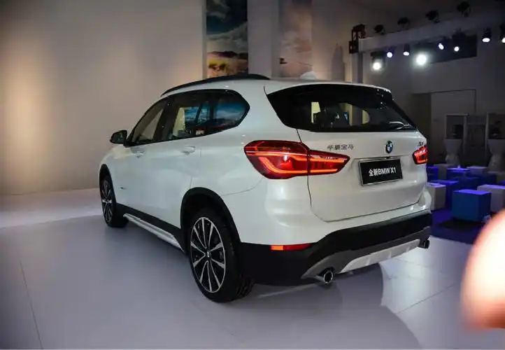 17款宝马x1最新优惠价格及图片