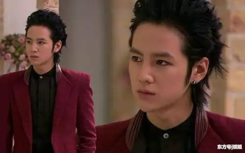 曾经的瓜子脸花美男张根硕,如今自拍被嘲肥头大耳,肚子比胸大!