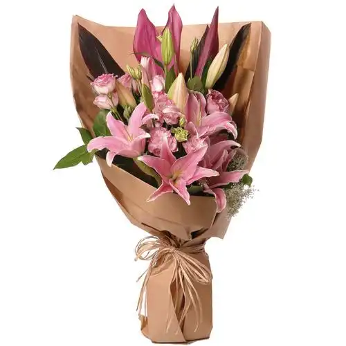 一束娇艳的百合花