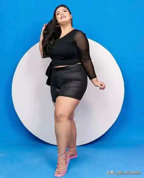 来自巴西的高材生,大码超模ana luiza