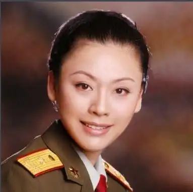 中国最美少将刘敏年轻时容貌绝姿倾倒一片如今老公身陷囹圄