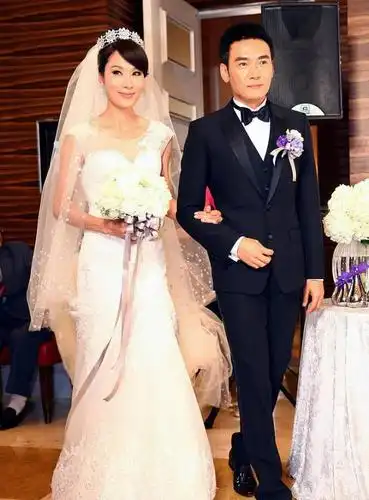 婚姻生变,焦恩俊与妻子隔空"打嘴仗",不复往日恩爱模样