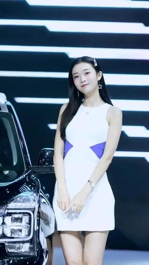 最可爱的李凉凉,为你比心,她是你的小可爱吗?