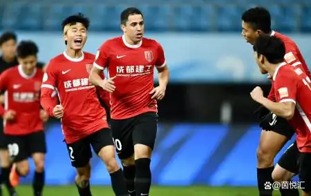 成都蓉城vs武汉三镇,徐正源迎双杀良机,缺兵少将佩德罗难登蜀道