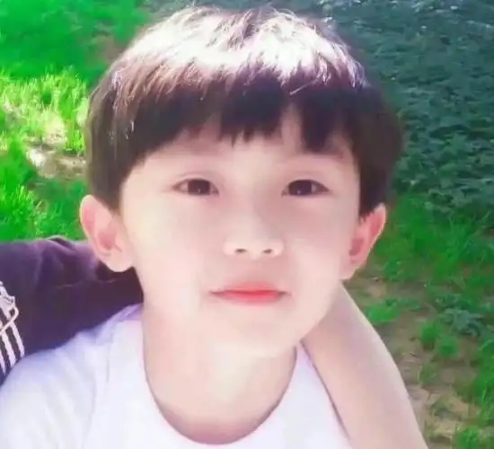 小时候的马嘉祺