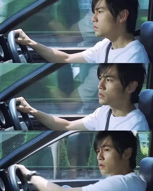 一组#周杰伦#藤原拓海帅图转发收藏"引擎声就像是一种乐器"