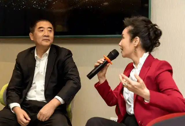 央视女主播宣布退休,曾做过农村知青,毫不避讳对鲁豫的夸赞