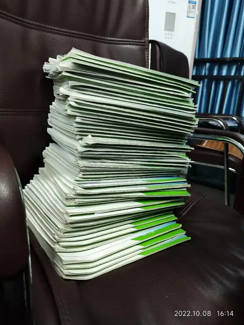 教师日常 #国庆作业堆成山 希望学生都有不后悔的青春 - 抖音