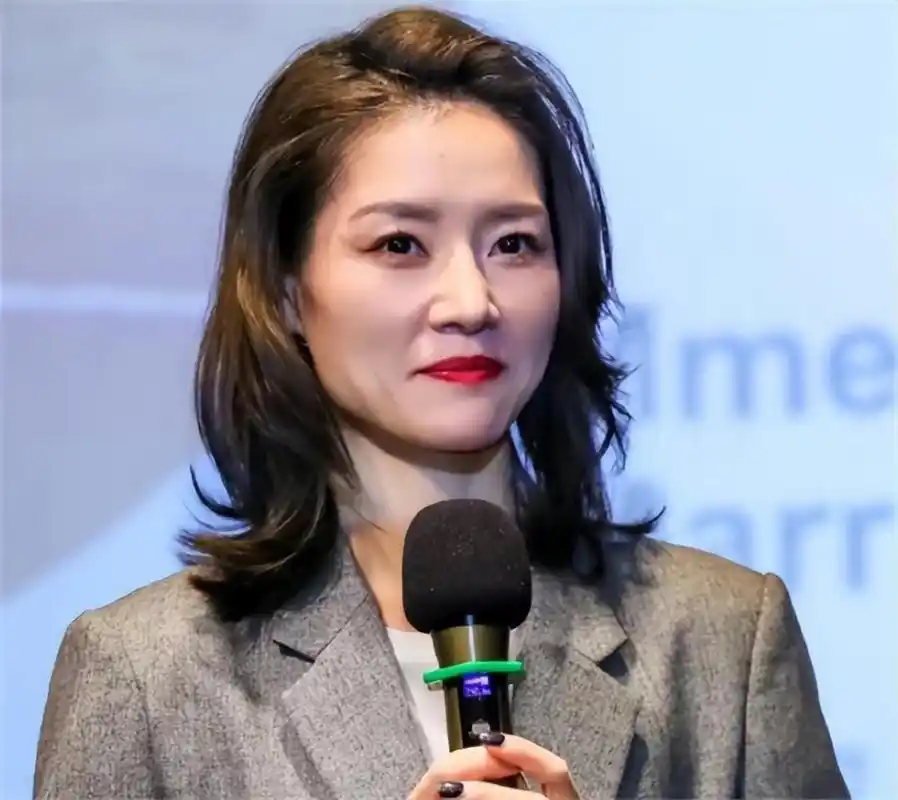 网球大满贯李娜近况:41岁大变样,肤白貌美气质好,神似章子怡