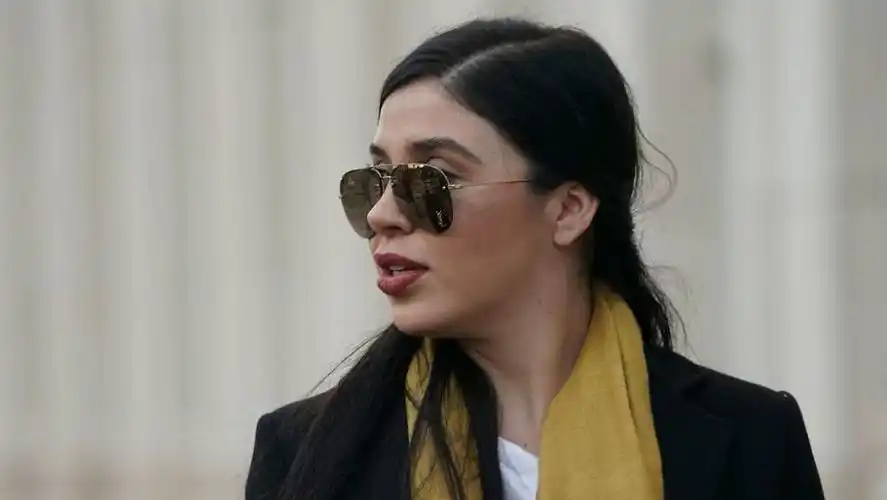 "墨西哥大毒枭"矮子"之妻在美被判三年监禁_腾讯新闻