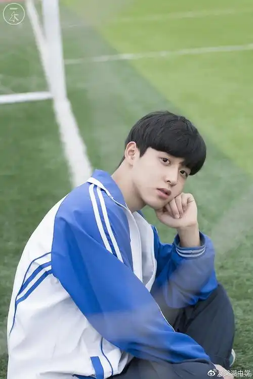 有没有吴宇恒小时候或初高中的照片翻了一圈没找到