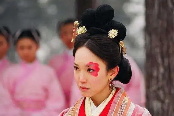 历史上钟无艳相貌丑陋,齐宣王娶她是为了利用她吗?