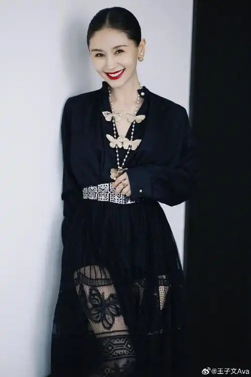 王子文0228生日快乐