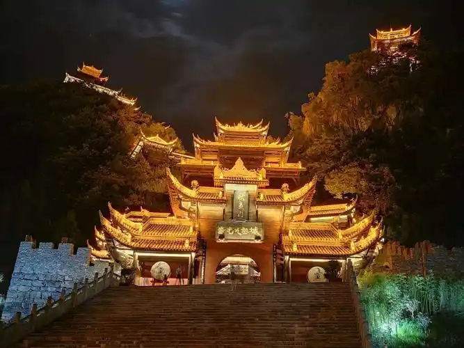 宫殿楼阁,幻若仙境