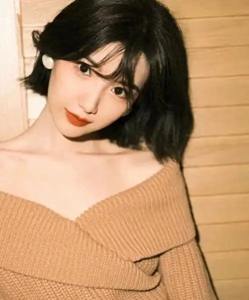 齐耳短发:毛晓彤的"洋气减龄"之道