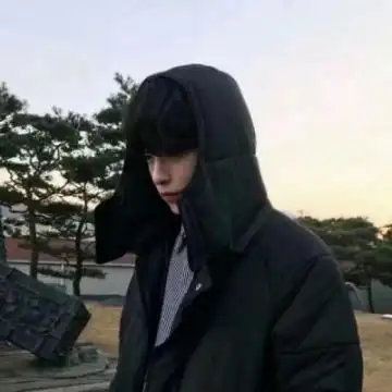 成熟稳重的男生,情侣头像图片-回车桌面