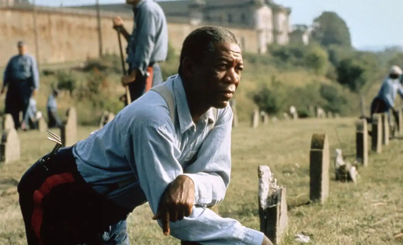 原创肖申克的救赎安迪为何宁愿蹲禁闭室也要广播唱片呢