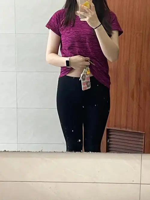 这样的腿型是正常的吗